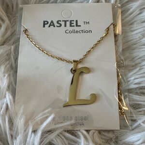 Gold Initial 'L' Necklace